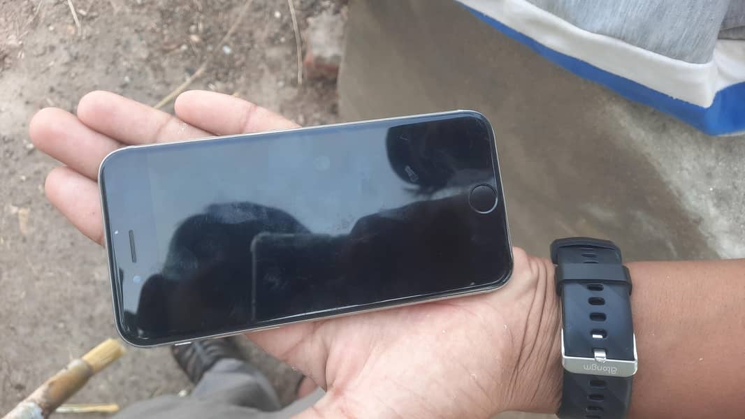 Apple iPhone 6S 3