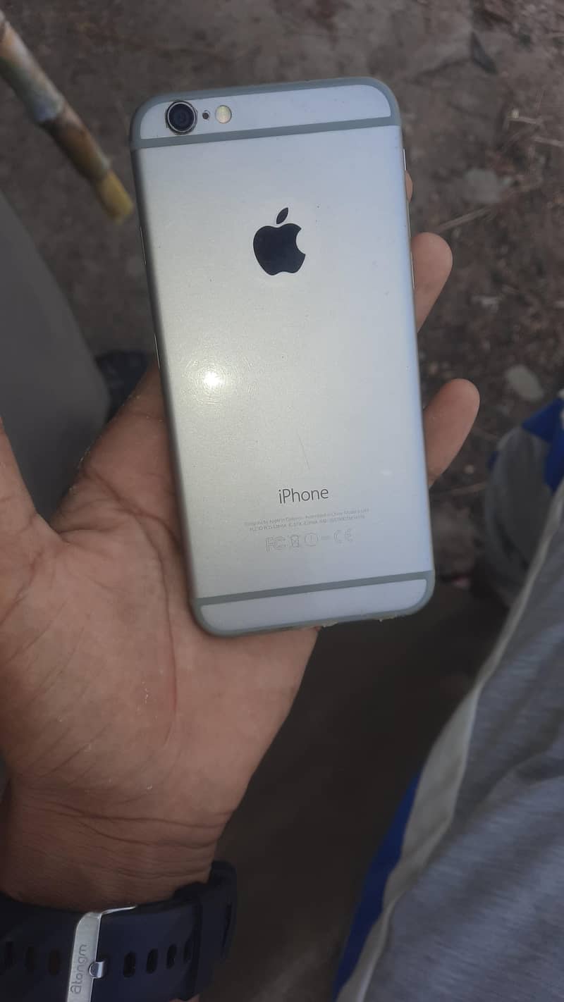 Apple iPhone 6S 4