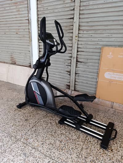 commercial elliptical from runnow company 180kg supported