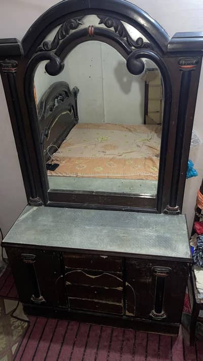 dressing table