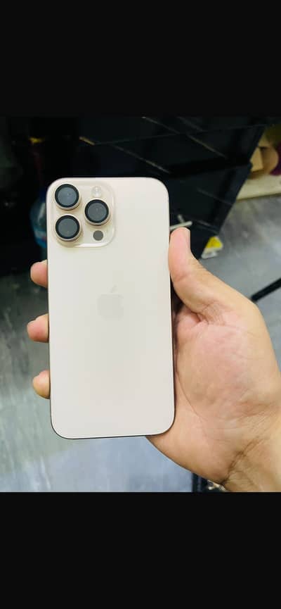 Apple iPhone 16 Pro Max