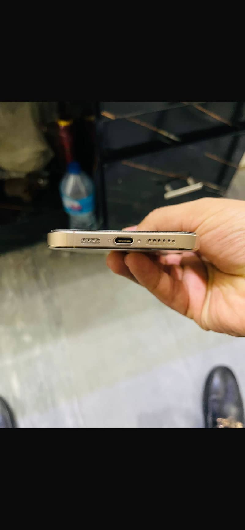 Apple iPhone 16 Pro Max 4