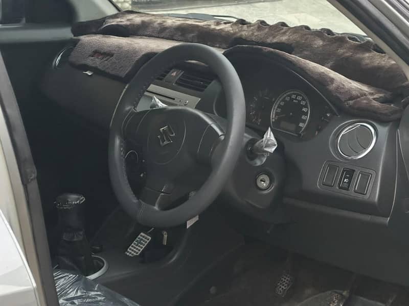 SWIFT DLX 2014 13