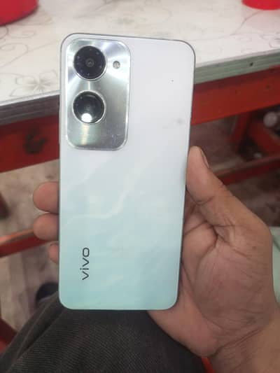 Vivo Y18