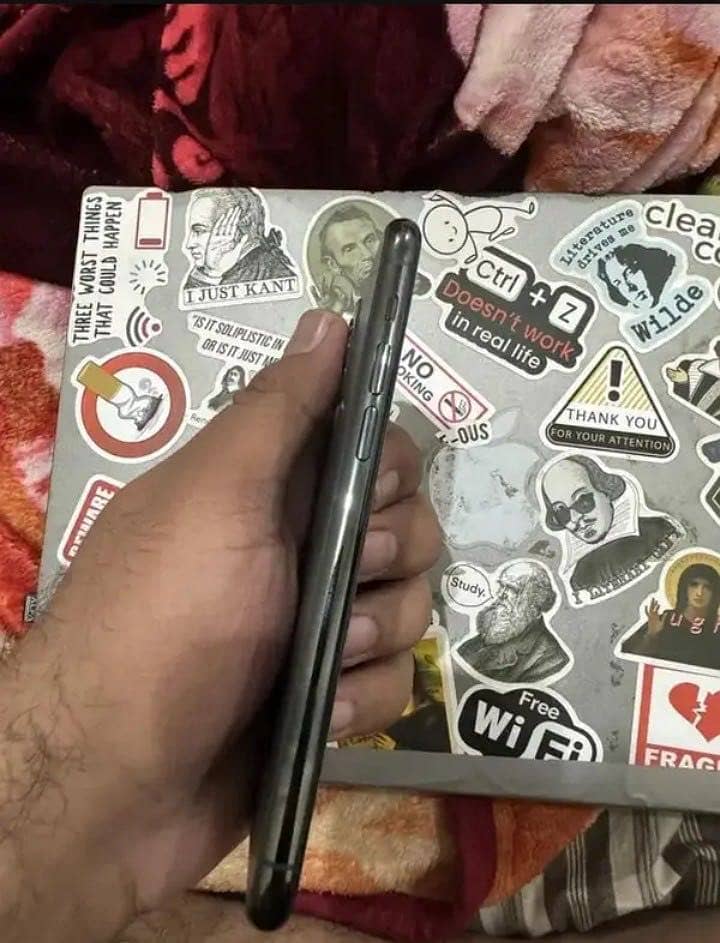Apple iPhone 11 Pro 1