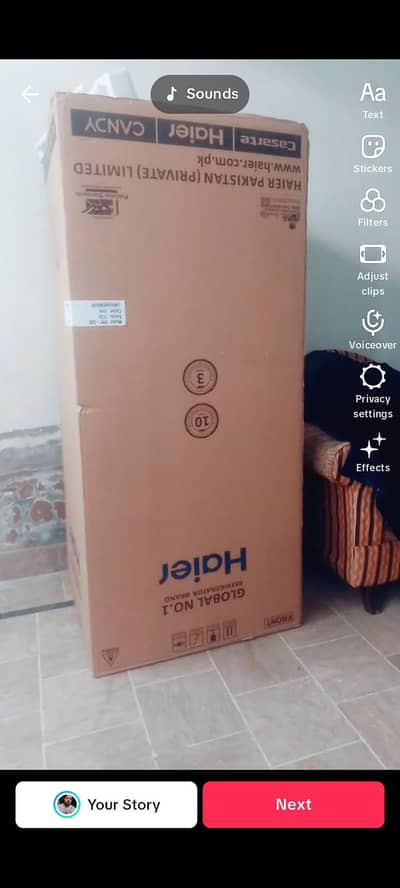 hair 538 full size frige for sell just box open