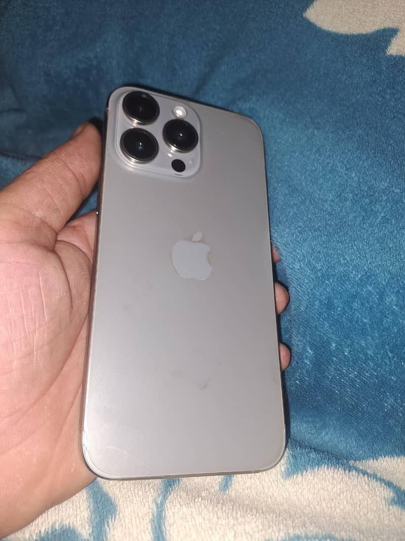 Apple iPhone 15 Pro Max 0
