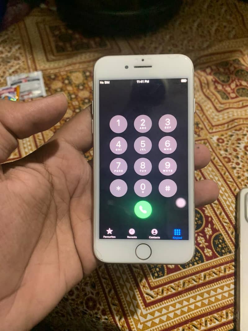 Apple iPhone 7 1