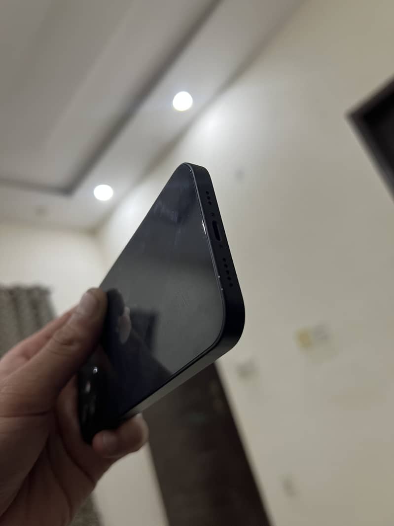 Apple iPhone 12 2
