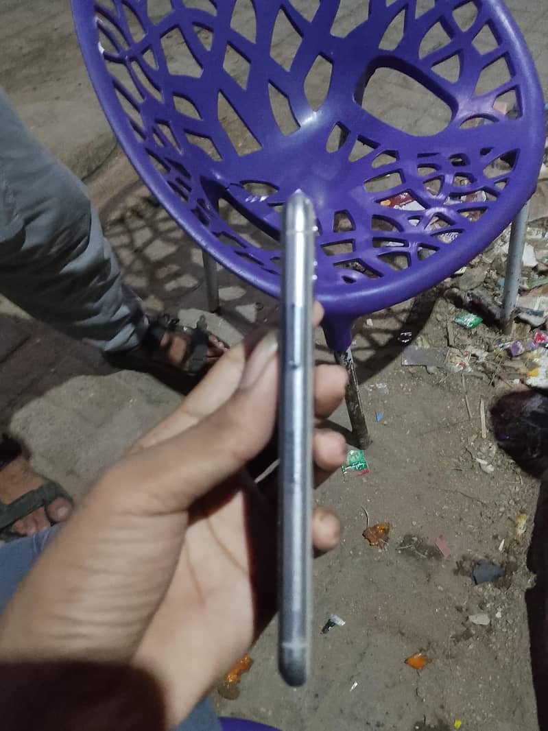 Apple iPhone 11 Pro 1