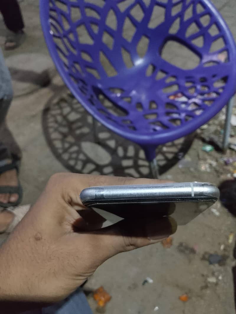 Apple iPhone 11 Pro 5