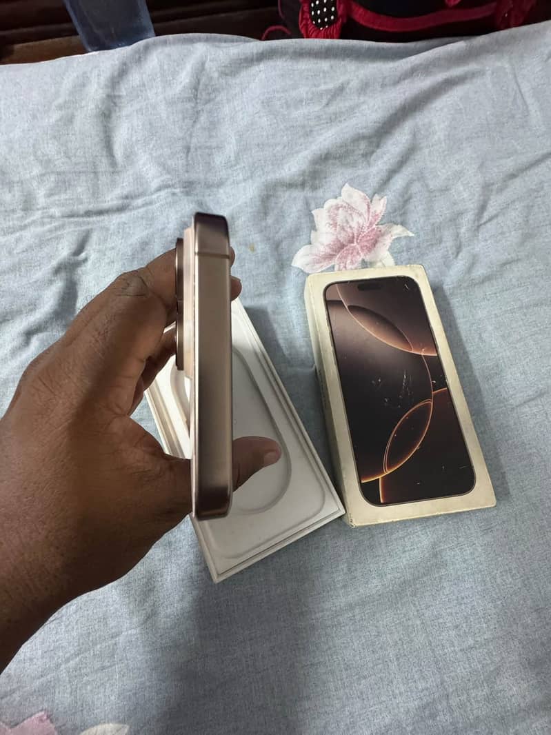 Apple iPhone 16 Pro Max 3