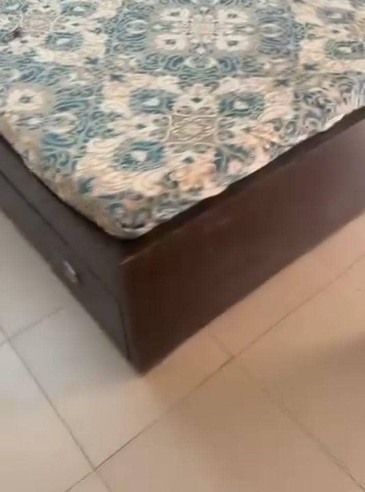 2 single bed 1
