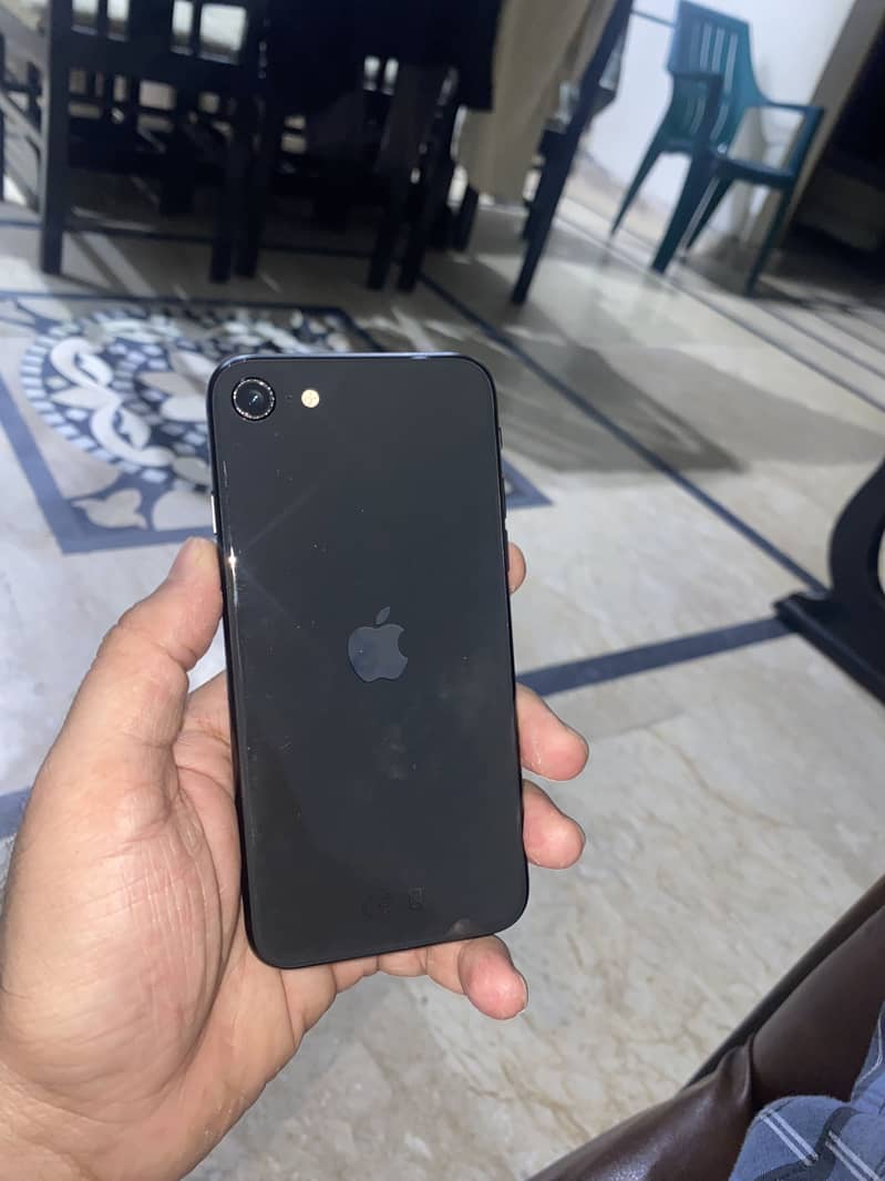 Apple iPhone SE 0
