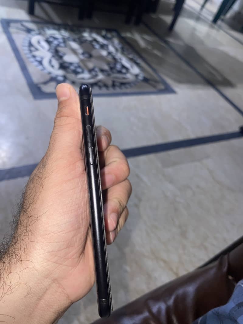 Apple iPhone SE 3