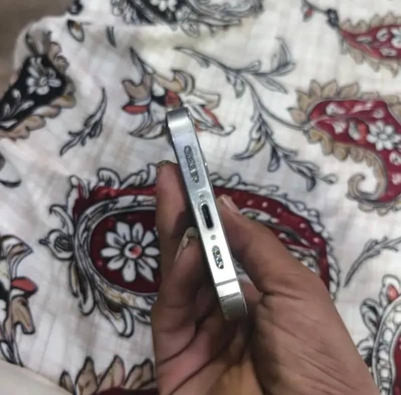 Apple iPhone 13 Pro 1