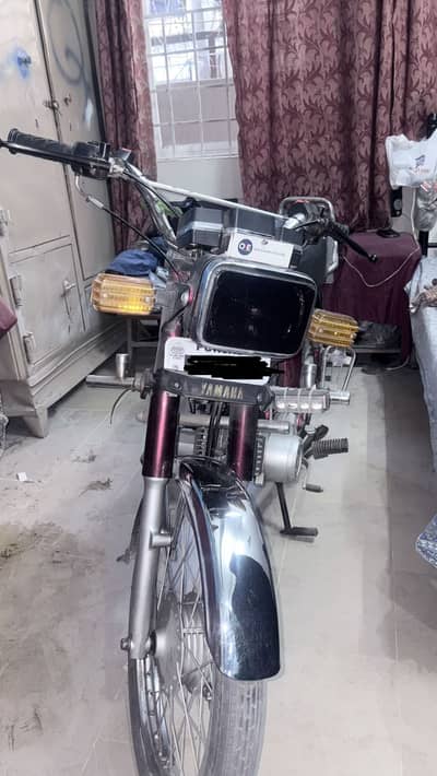 Yamaha YB 100