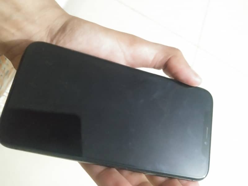 Apple iPhone XS 3
