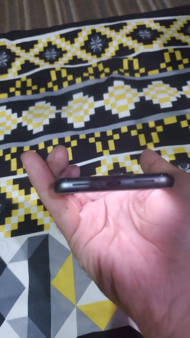 Google Pixel 8 2