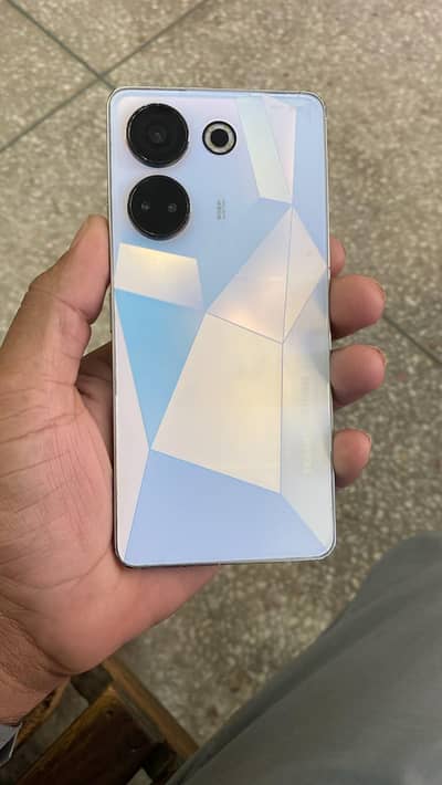 Tecno CAMON 20