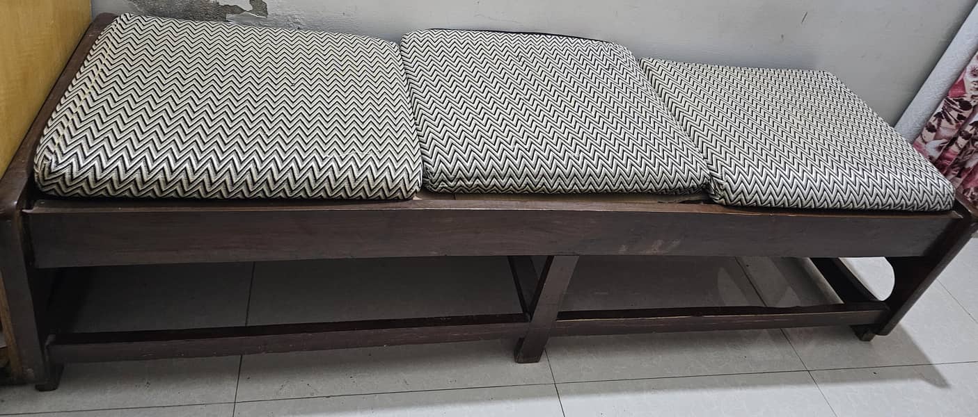 Sethi/ couch/ sofa 0