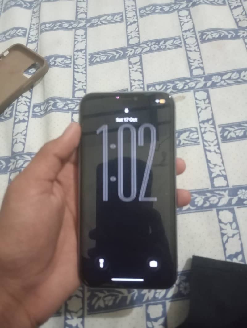 Apple iPhone 11 0