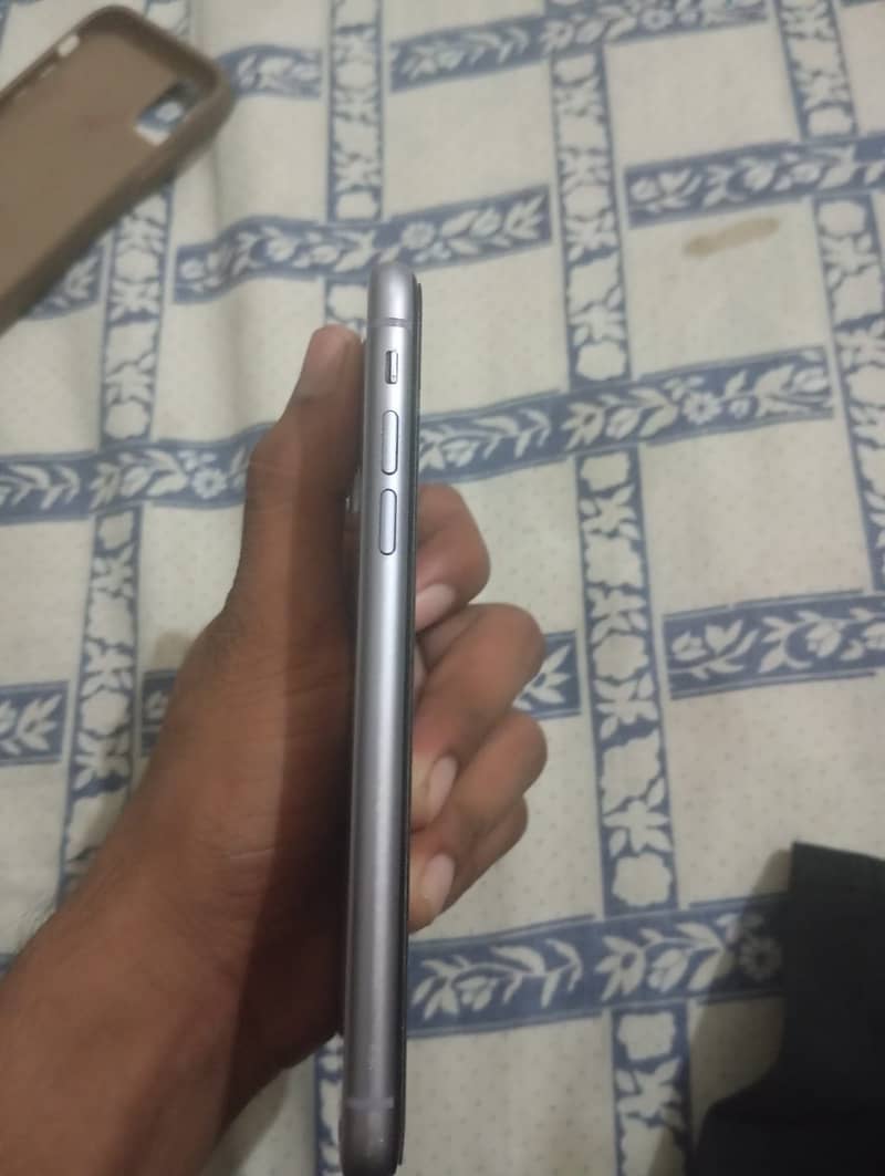 Apple iPhone 11 2