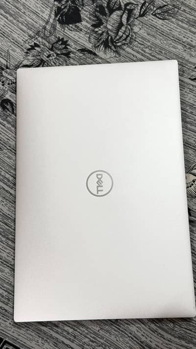 Dell XPS 15 (i7 12th Gen | RTX 3050 4GB | 16GB RAM | 1TB SSD | OLED)