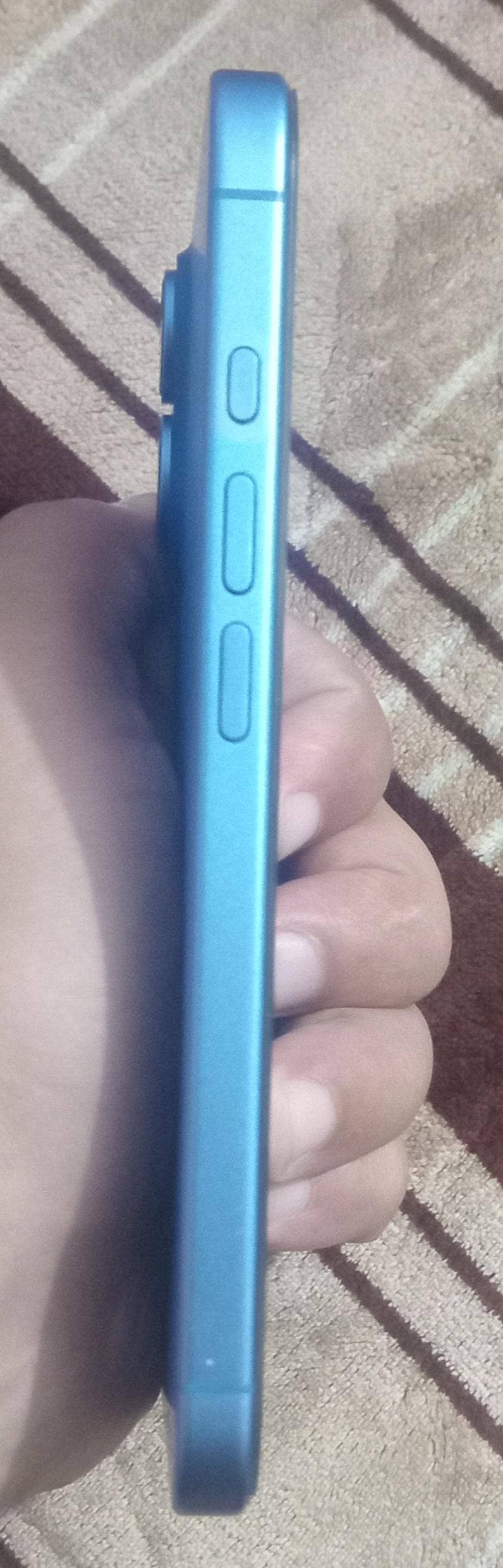 Apple iPhone 16 1