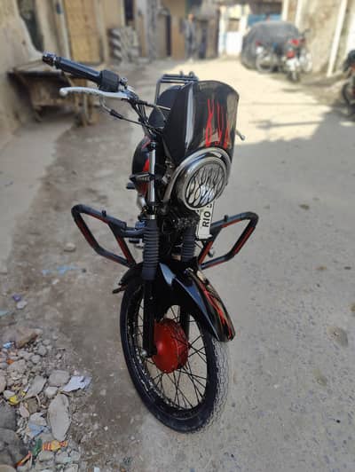 Suzuki GS 150 2015 model with modified