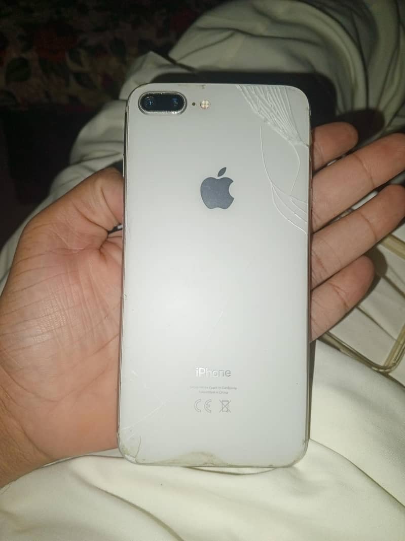 Apple iPhone 8 Plus 0