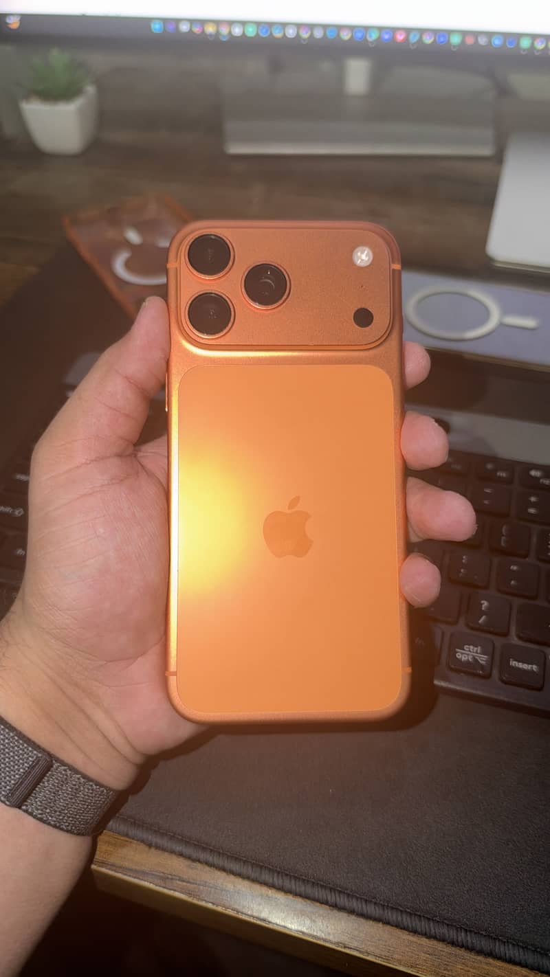 Apple iPhone 17 Pro Max 1