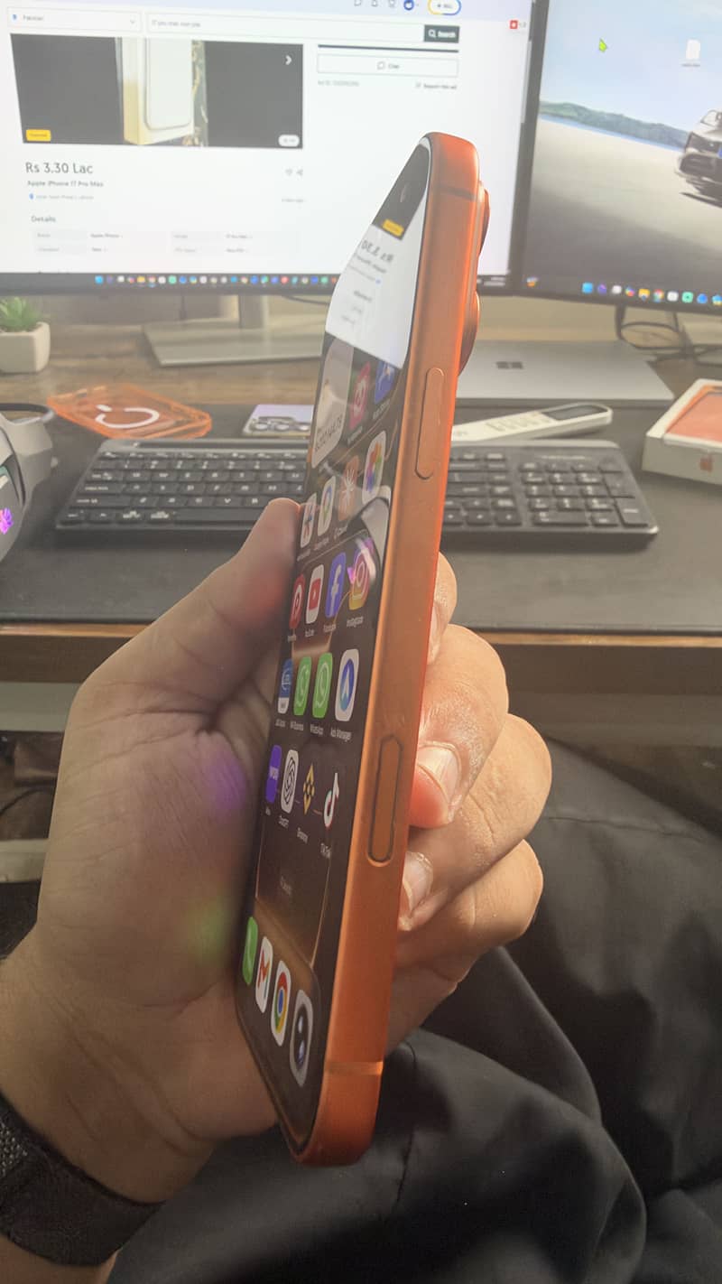 Apple iPhone 17 Pro Max 3