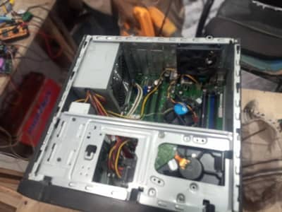 4GB ram 250 GB storage 1GB graphic card core i3