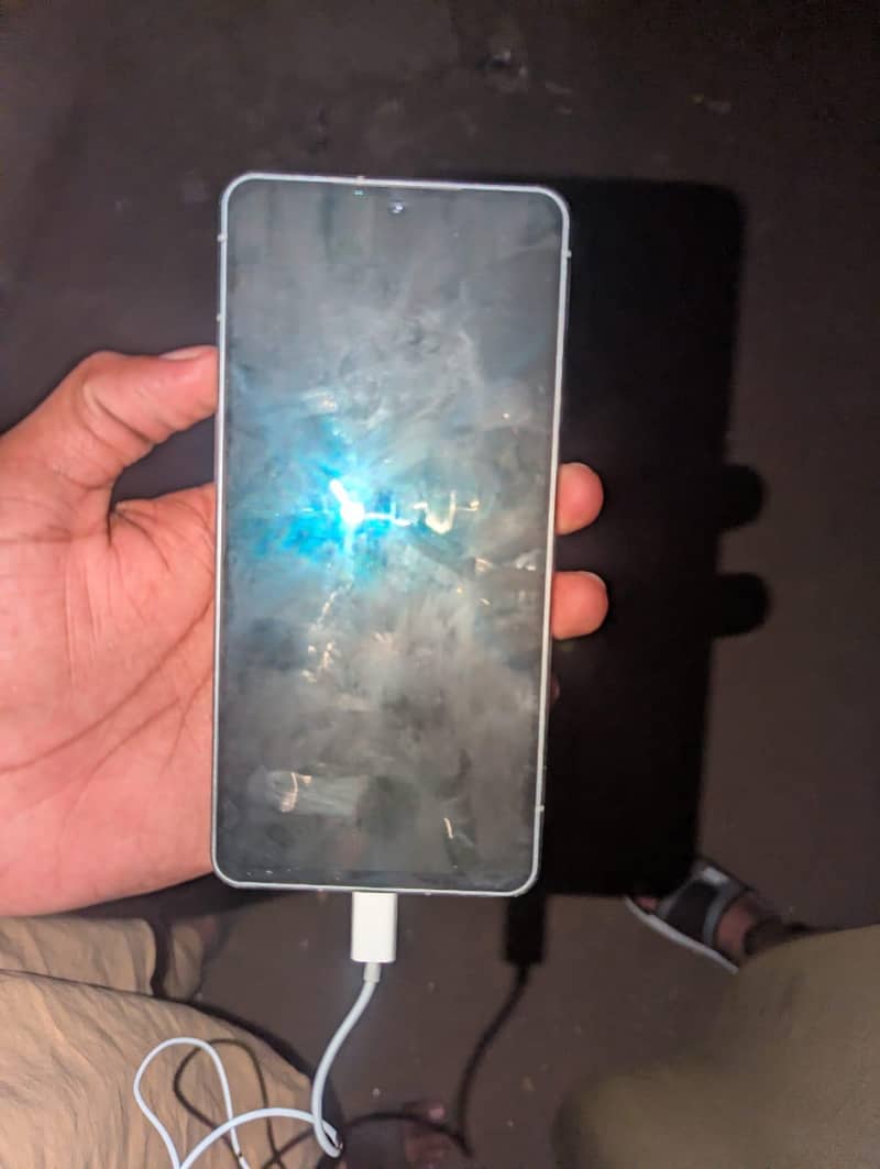 Sharp Aquos r7 5g 1