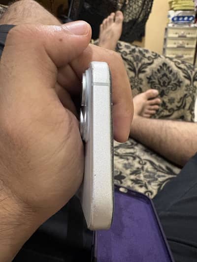 Apple iPhone 15