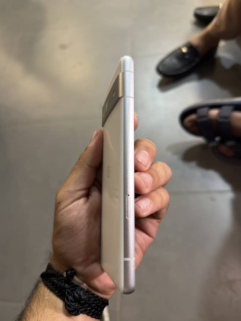 Google Pixel 7a 2