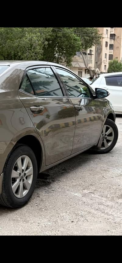 corolla altis geniune alloy rims factory fitted