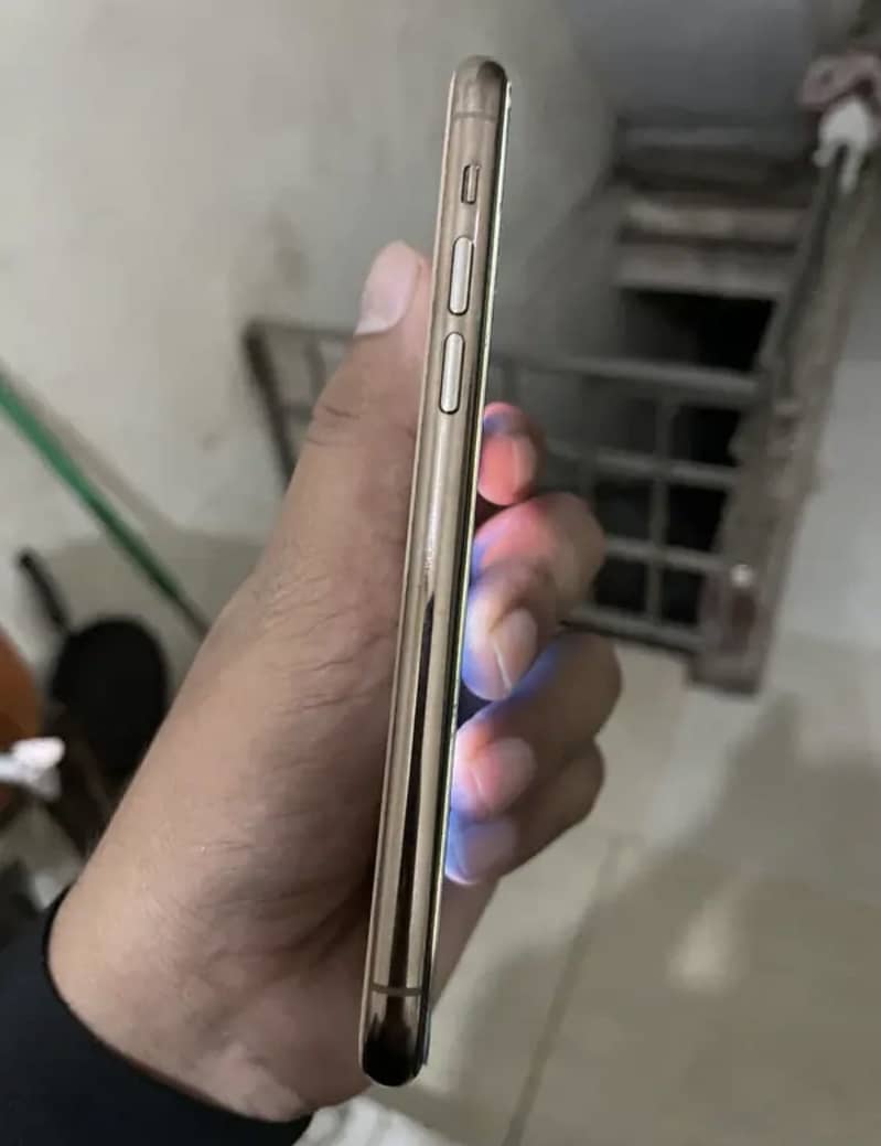 Apple iPhone 11 Pro 0
