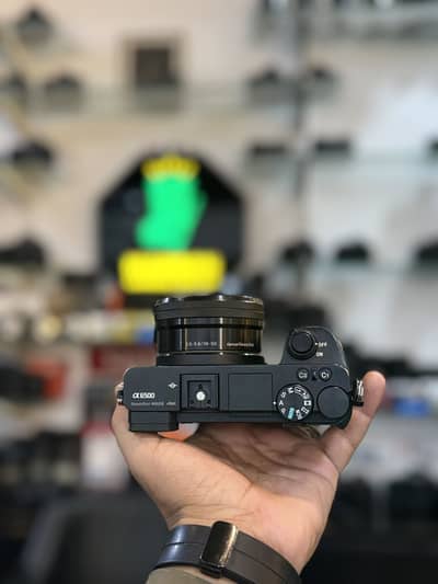Sony A6500 With 16-50mm Kit Lens