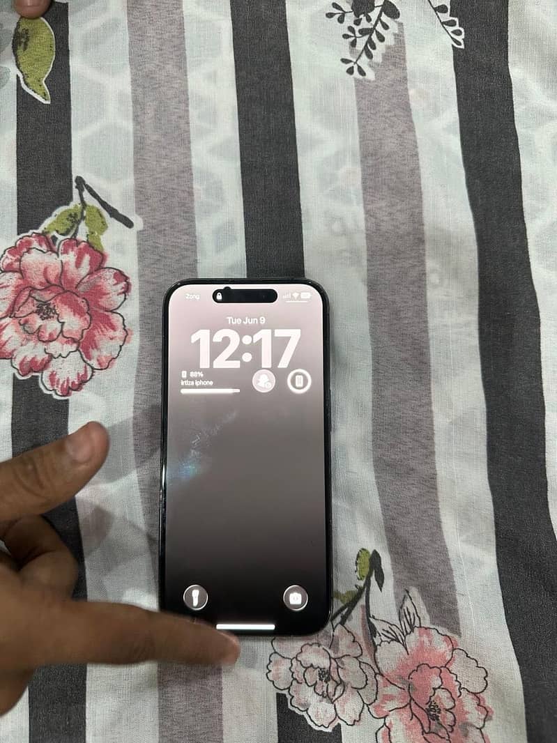 Apple iPhone 15 Pro 4