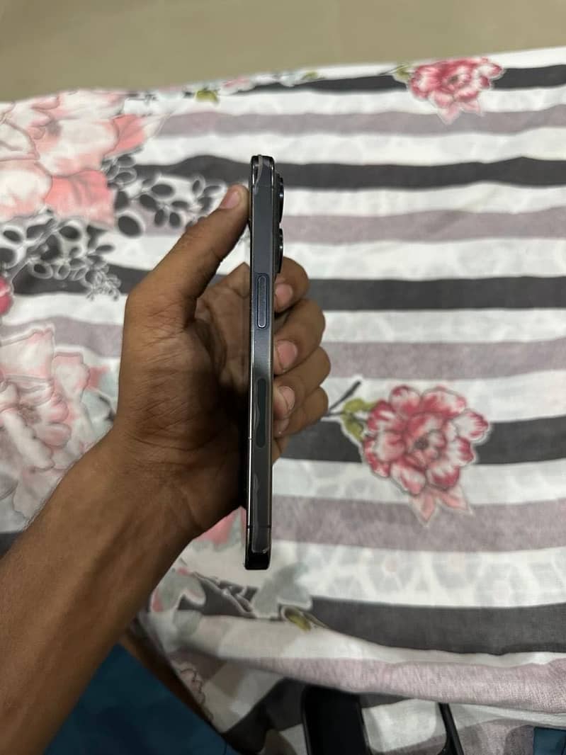 Apple iPhone 15 Pro 7