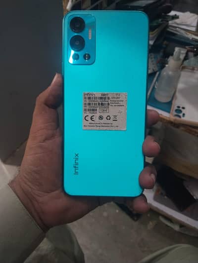Infinix Hot 12