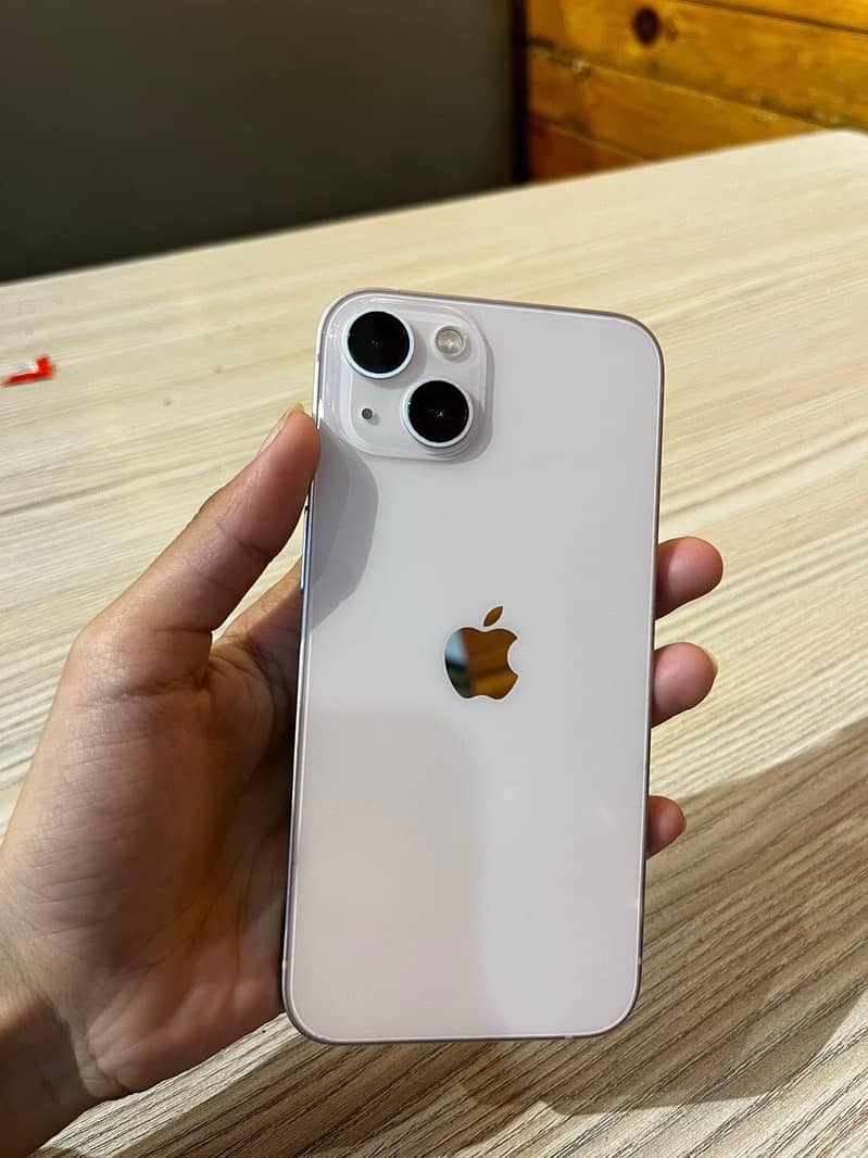 Apple iPhone 13 1
