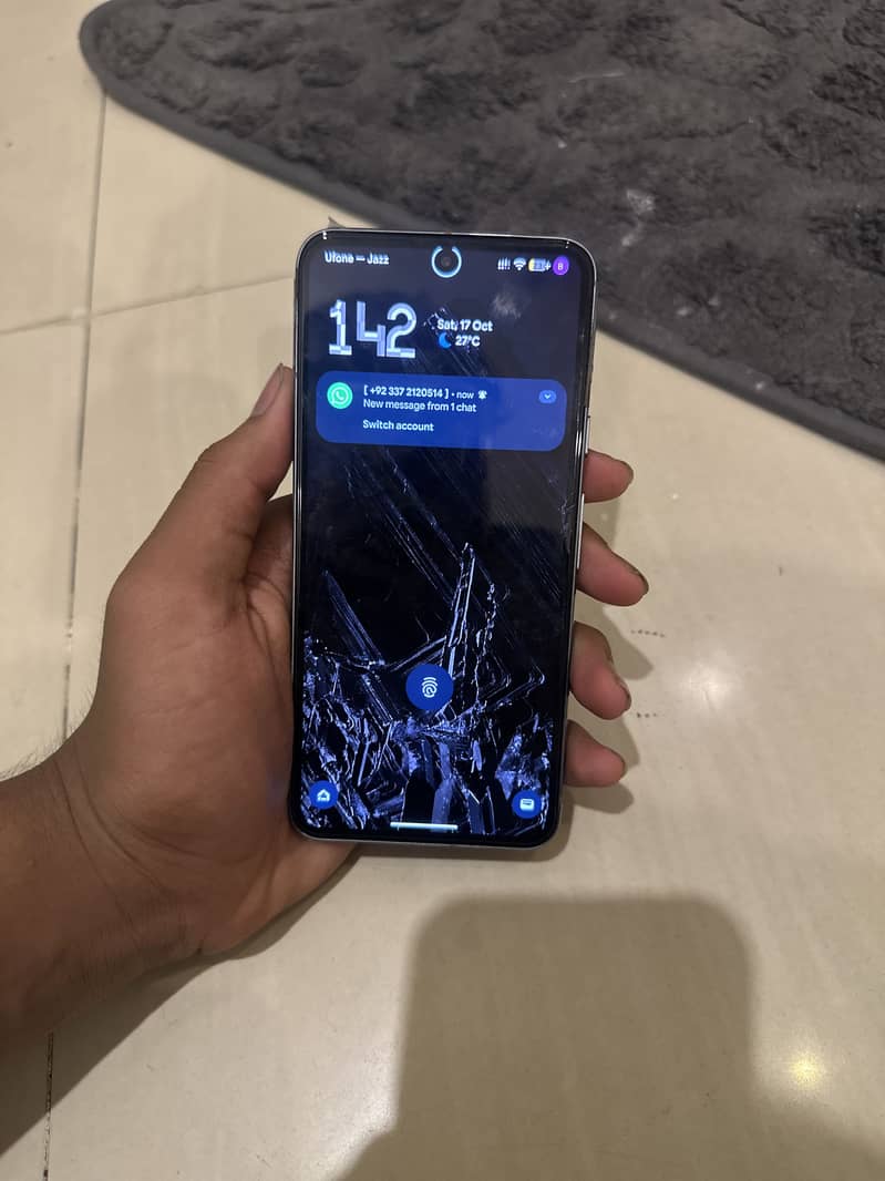 Google Pixel 8 2