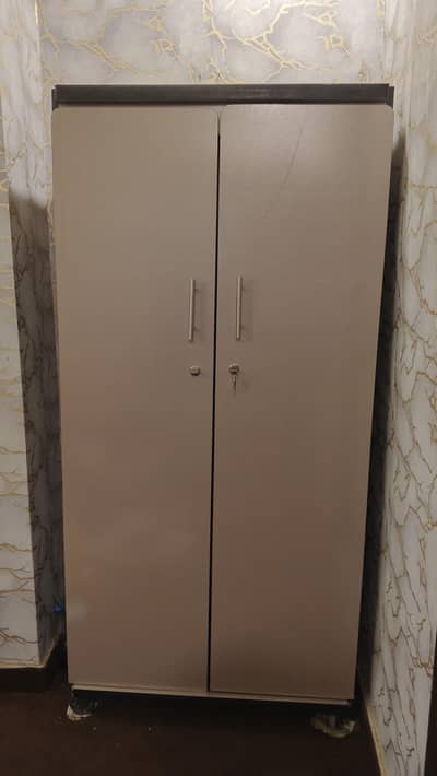 Wardrobe / Wooden Cupboard for Sale – Good Condition