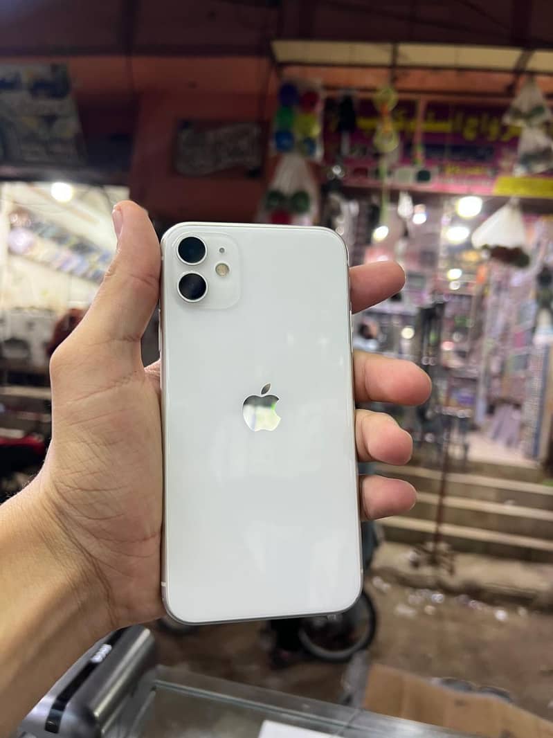 Apple iPhone 11 0
