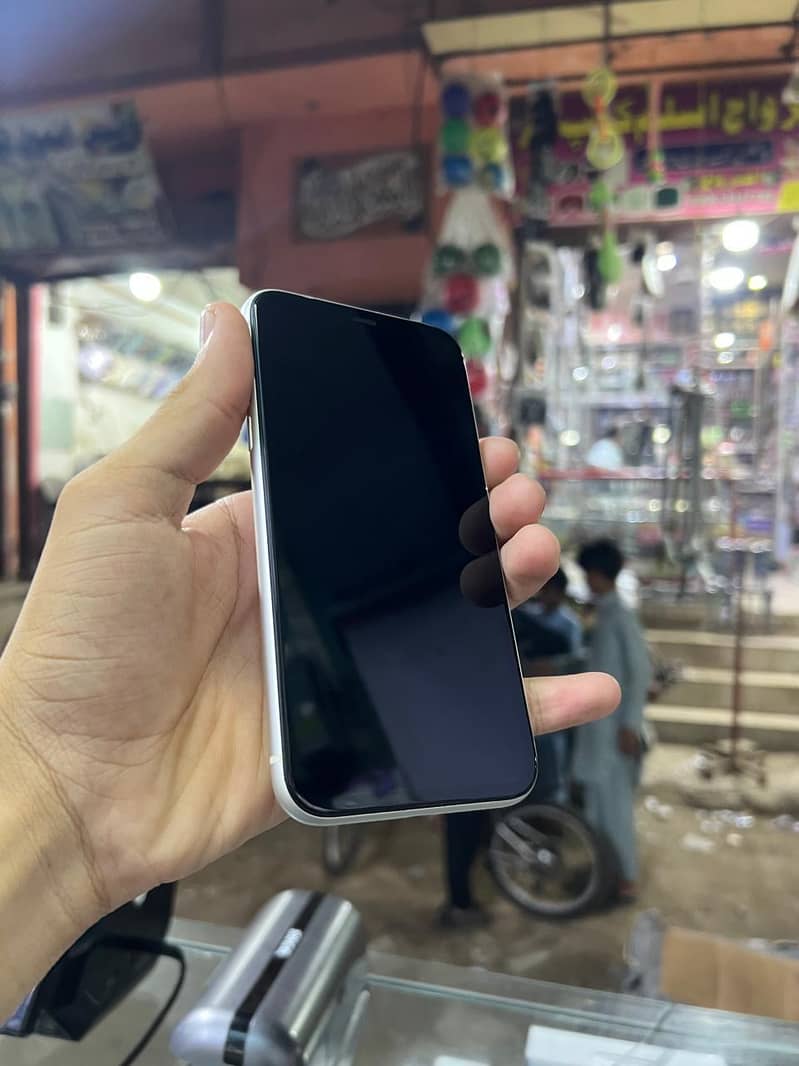 Apple iPhone 11 1