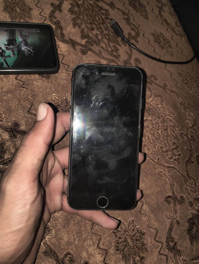 Apple iPhone 7 1