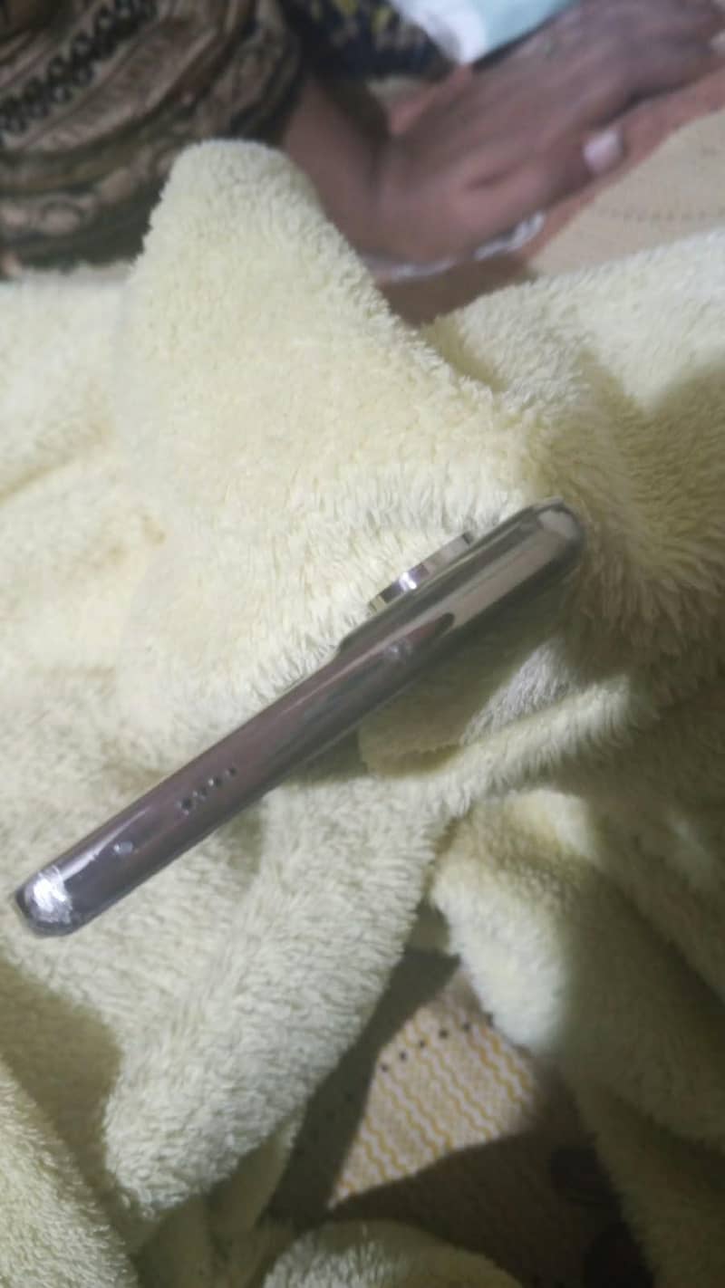Tecno CAMON 40 Pro 3